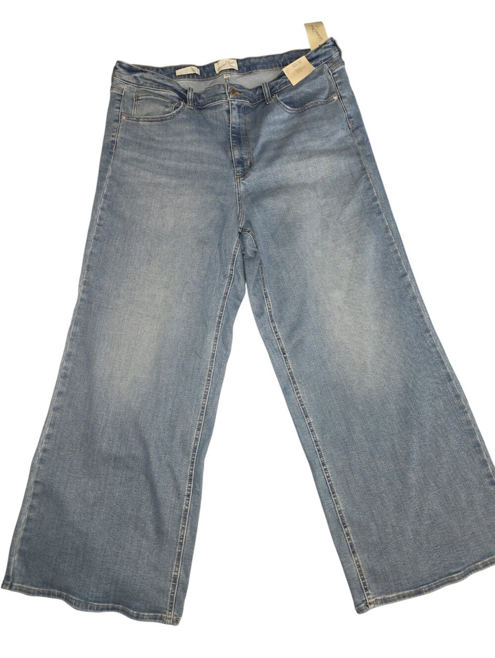 Universal Thread Wide-Leg, High Rise Med Wash Blue Jeans. Woman's Plus 22. NWT